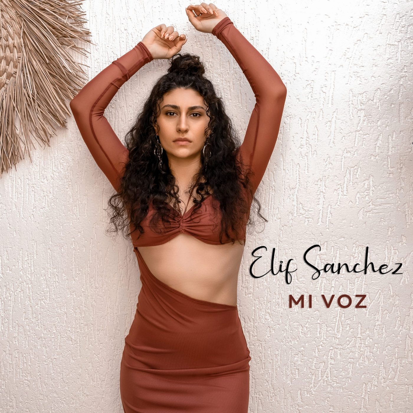 “MI VOZ” ELİF SÁNCHEZ’İN YENİ ALBÜMÜ TÜM DİJİTAL PLATFORMLARDA.