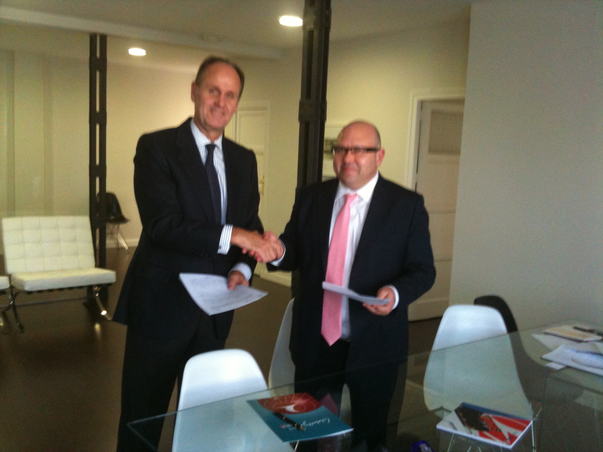 La Cámara firma un acuerdo con Turkish Airlines