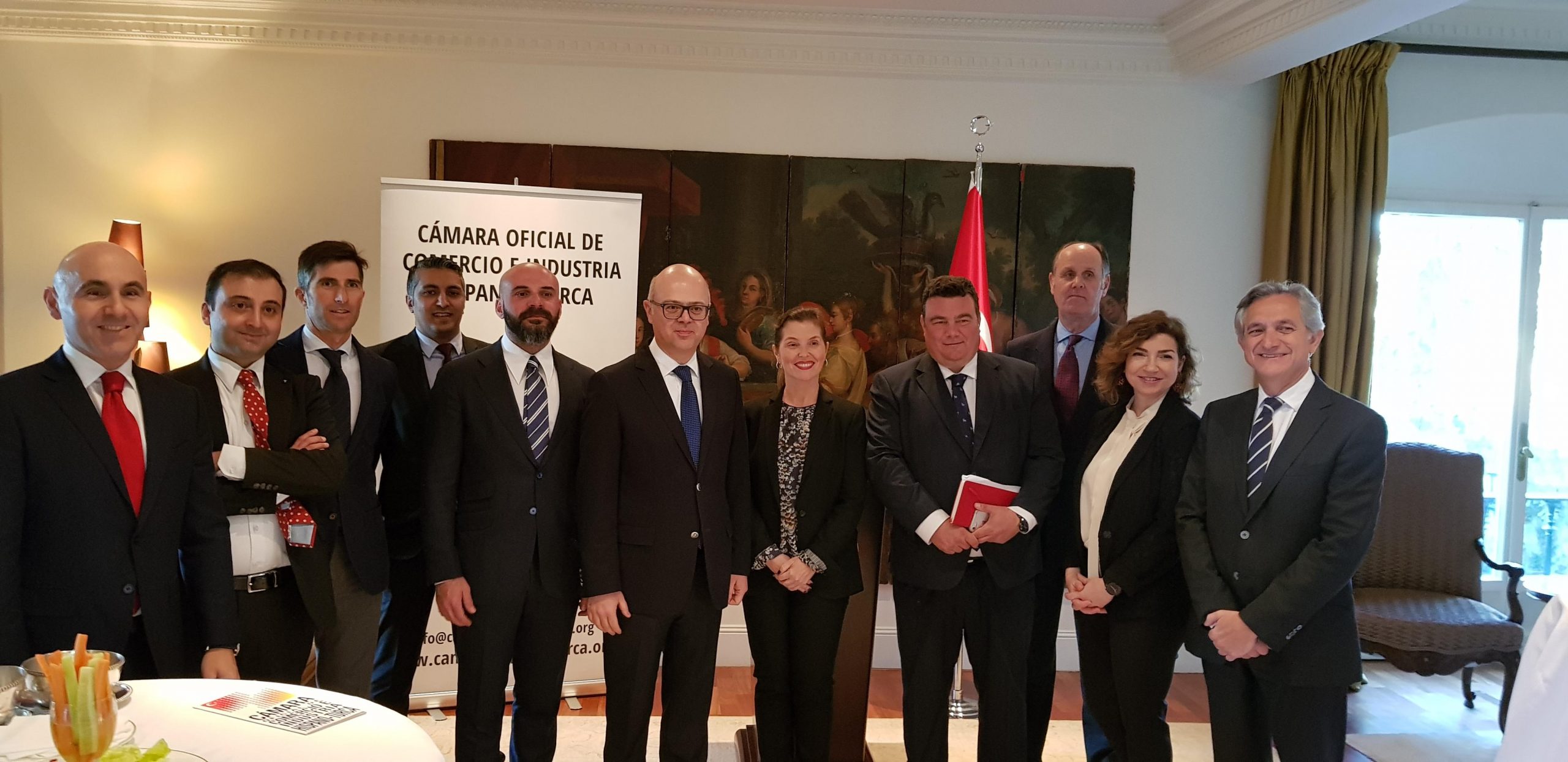 Excmo. Sr. Embajador Erginay se reunió con nuestros socios de la Cámara en su residencia